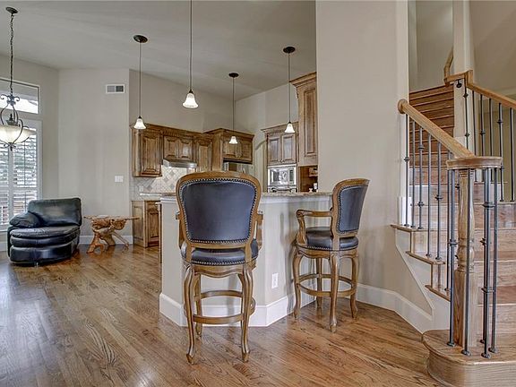4th image of 3310 University Park Ln