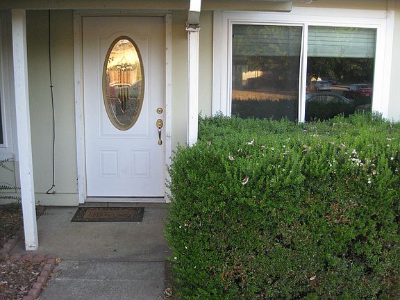 3rd image of 8936 Salmon Falls Dr