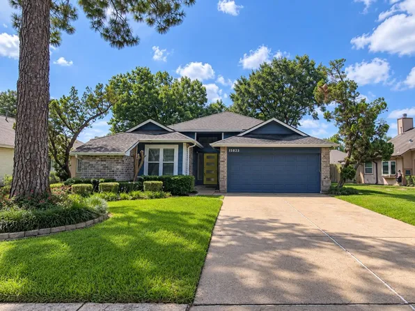 15823 Oak Mountain Dr, Houston, TX 77095