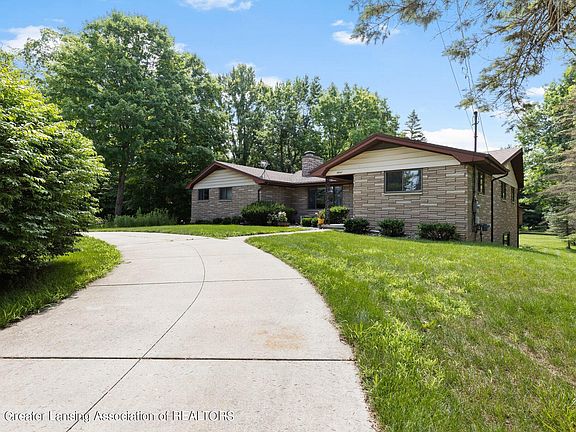 2nd image of 6643 Bunker Hill Dr