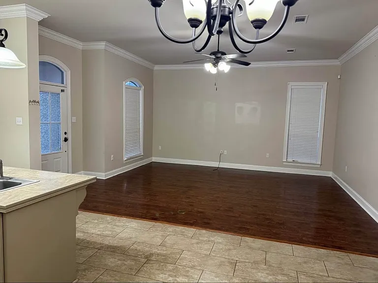 28292 Lake Lery Dr — Photo 2