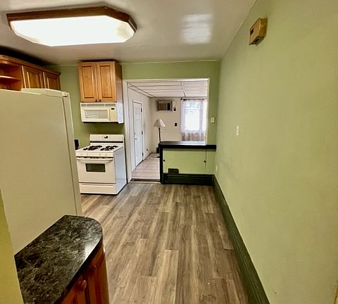 5th image of 7918 W Cressett Dr