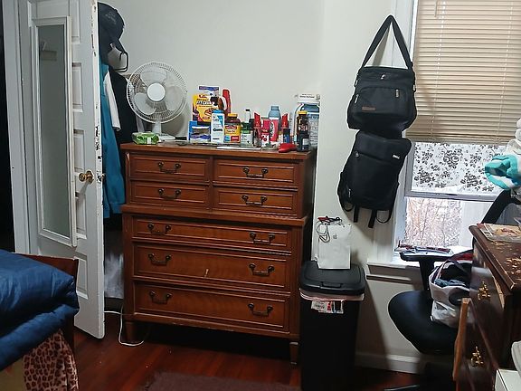 5th image of 404 Woodlawn Ave #2