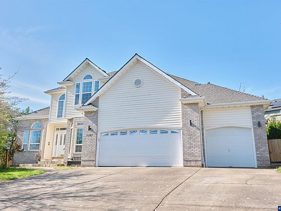 2nd image of 1387 Cathlamet Ct NW