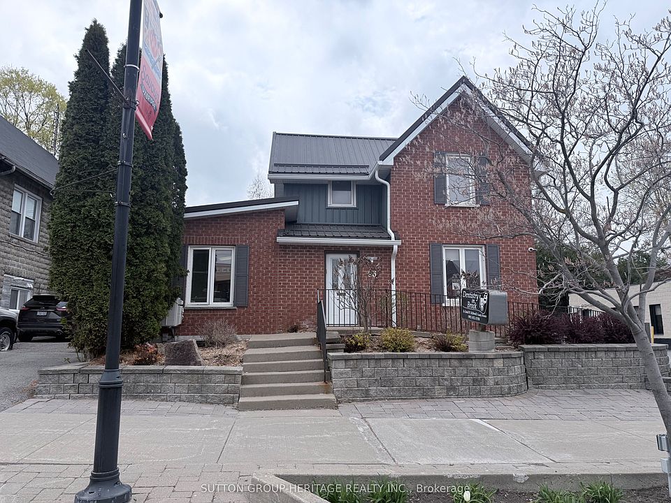 1st image of 96 Brock St W #2