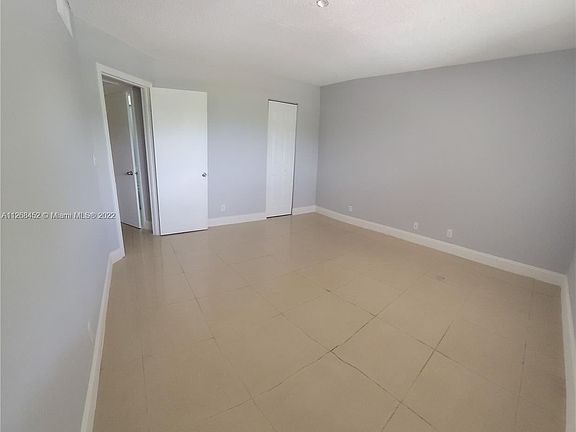 3rd image of 8051 Colony Cir S #11500159