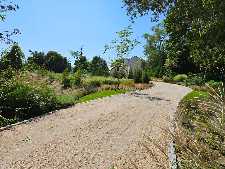 599 Peconic Bay Blvd — Photo 49