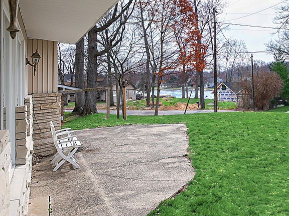 4th image of 6853 Woodland Ct