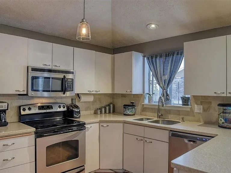 9216 N Londale Dr — Photo 7