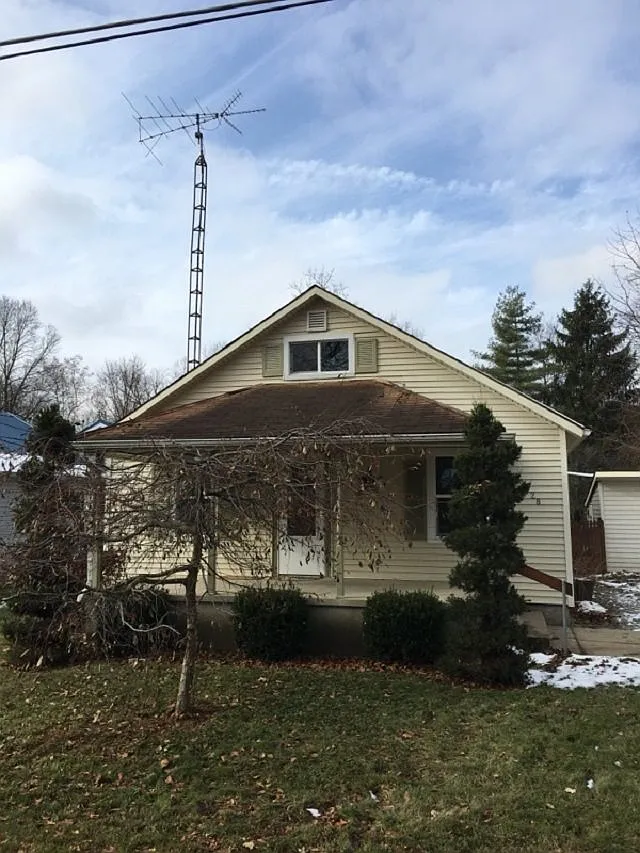 4628 Middleboro Ln photo 1