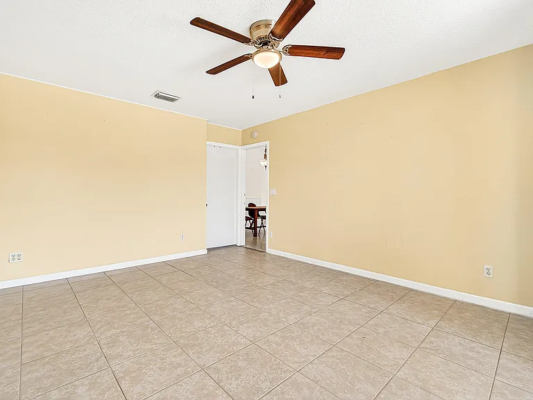 7883 Blackwood Ln — Photo 22