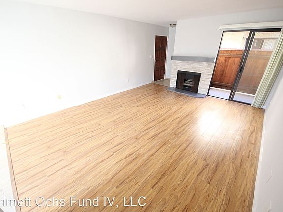 4th image of 3353 Shelby Dr APT 105