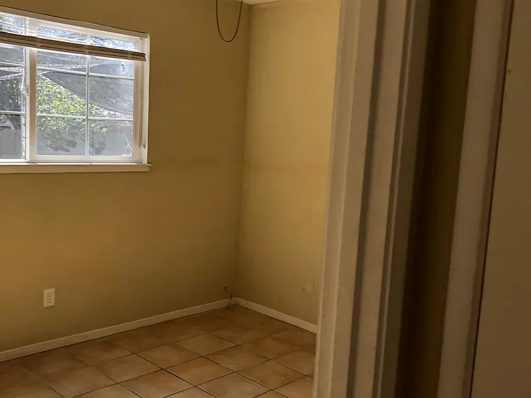 2325 S Sacramento St — Photo 5