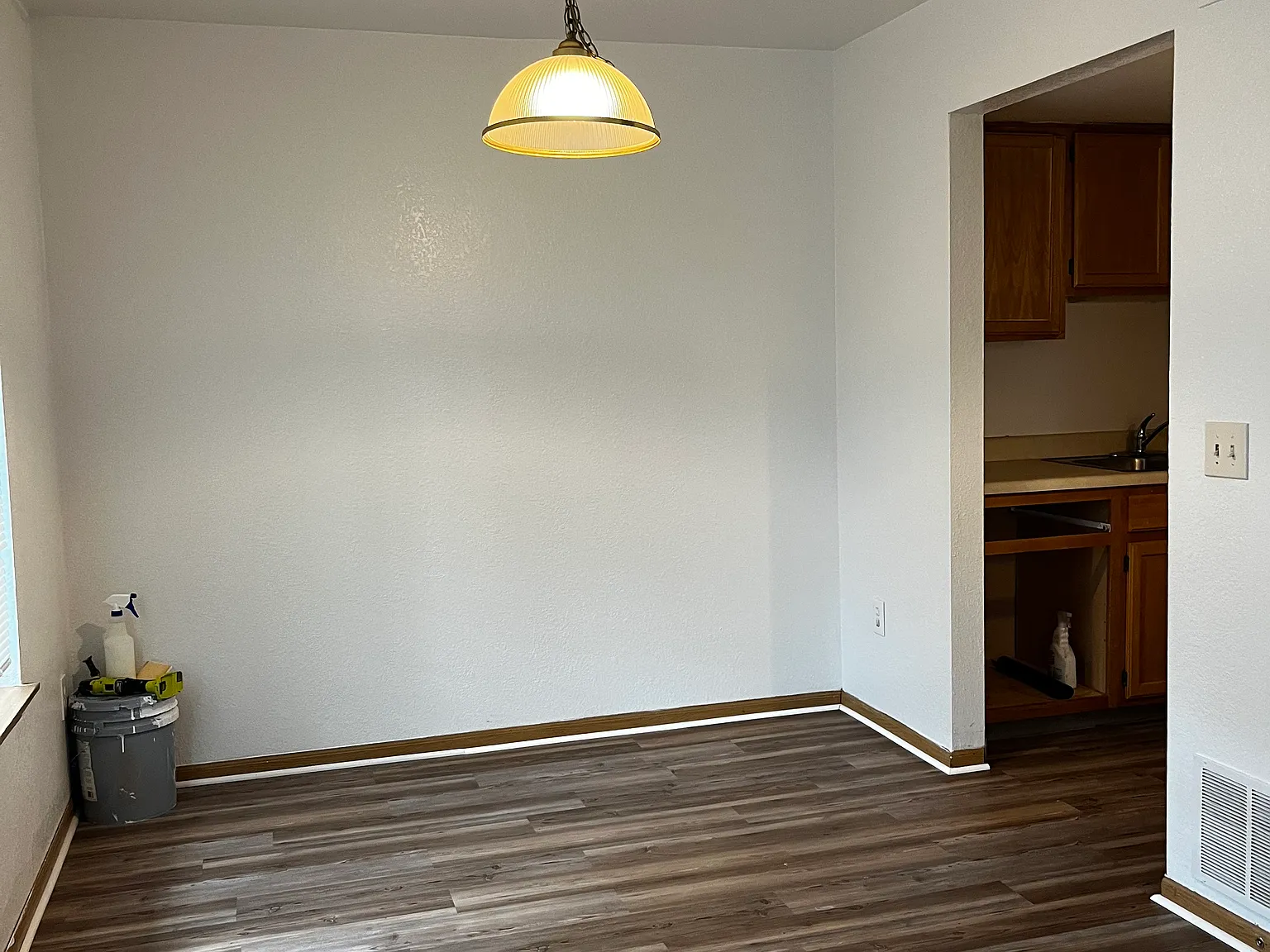 3 bed, 2.5 bath, 900 sqft, $1,400 — Photo 3
