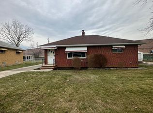 15901 Wingate Rd, Maple Heights, OH 44137
