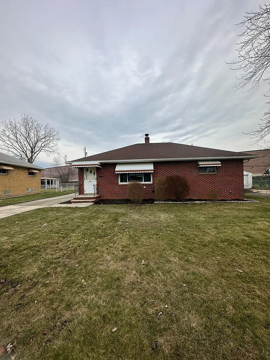 15901 Wingate Rd photo 1
