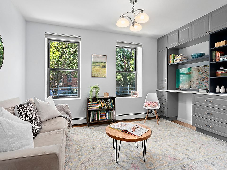 1st image of 299 13th St APT 1D
