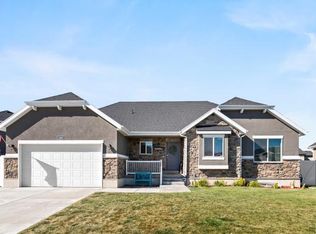 3466 W 2500 N, Clinton, UT 84015