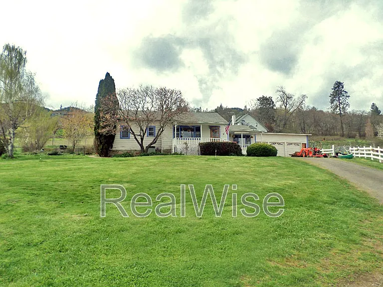 6750 Highway 66 — Photo 4