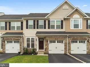30 Hawkswell Cir, Oreland, PA 19075