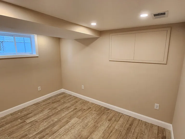 53 Willow Ave #HSE — Photo 11