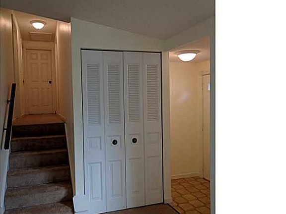 5th image of 1374 Tanglewood Dr