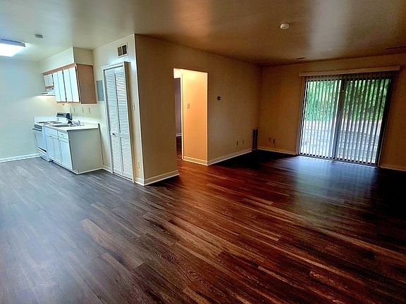 3rd image of 3012 Chamberlayne Ave APT 201