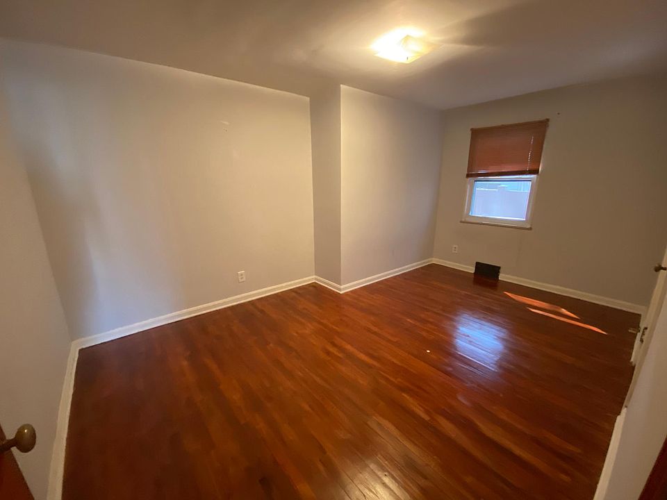 2nd image of 837 Lincoln Ave #A
