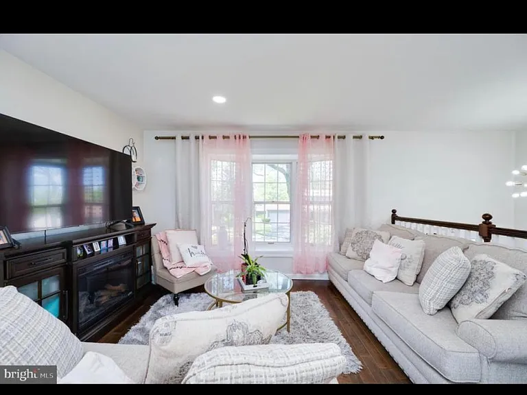 10 Cherrywood Rd — Photo 8