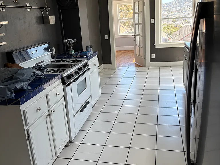 35 Majestic Ave — Photo 6