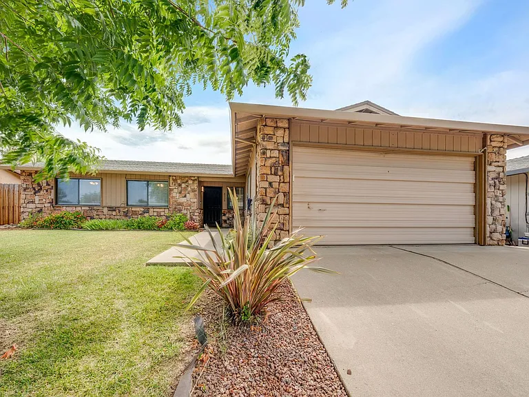 8338 Willow Tree Way — Photo 8