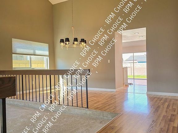 3rd image of 711 Clarion Dr