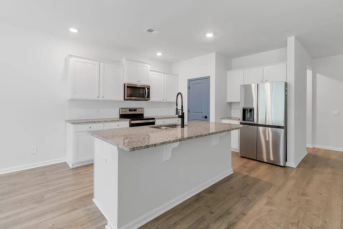 Building Photo - 216 Sugar Pine Dr