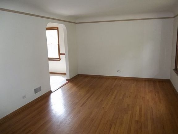 2nd image of 10121 S Kolin Ave