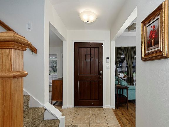 4th image of 49 Country Forest Ct