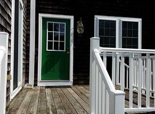 47 Walnut St, Portsmouth, RI 02871