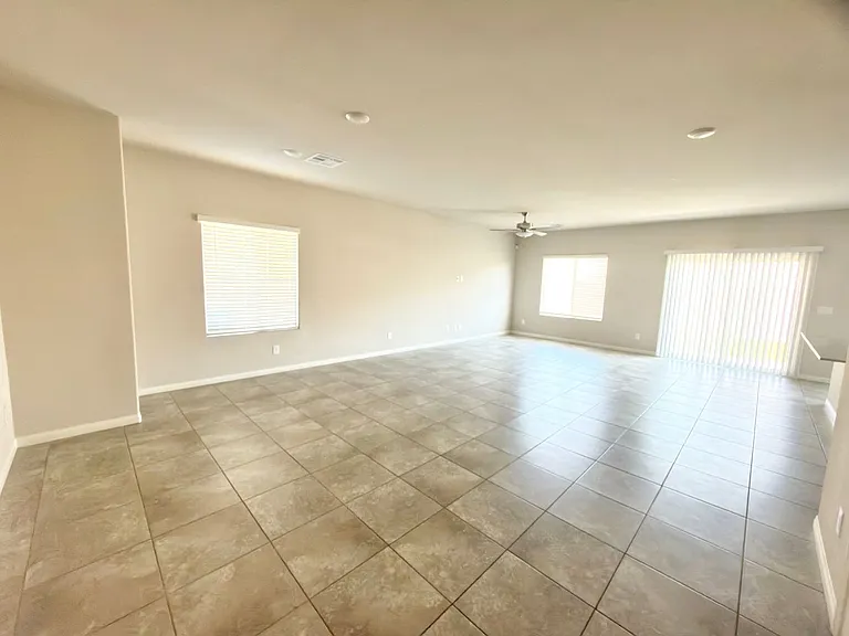 1180 Pitaya Ct — Photo 3