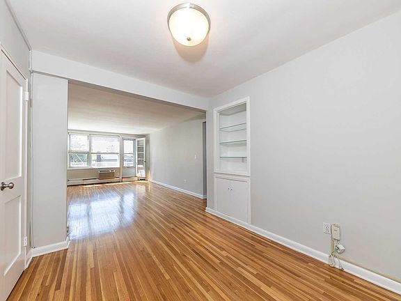 3rd image of 120 Morris Ave APT C12