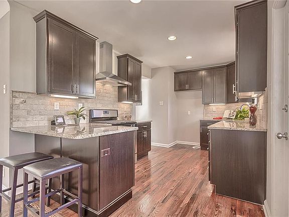 3rd image of 8215 Balson Ave