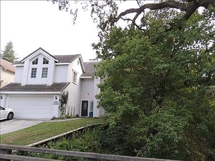 1st image of 102 Elderberry Ct