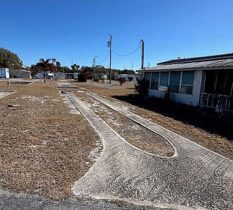 2nd image of 2023 St Lucie Blvd