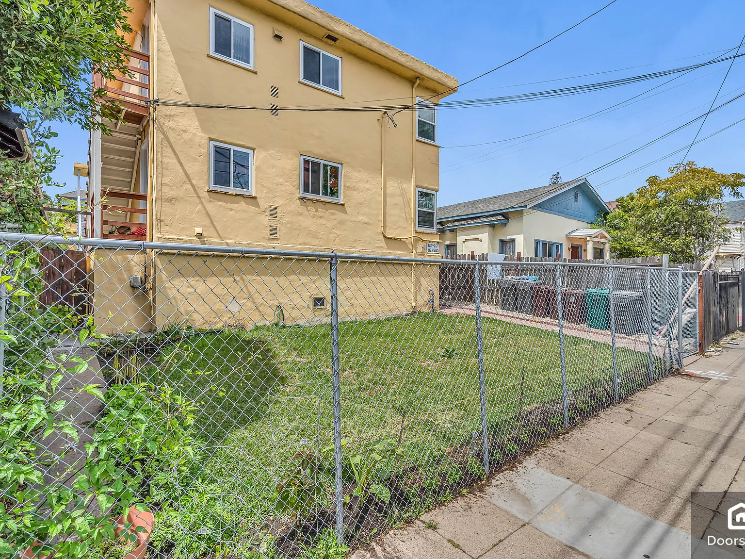 2 bed, 1.0 bath, 779 sqft, $2,200 — Photo 3