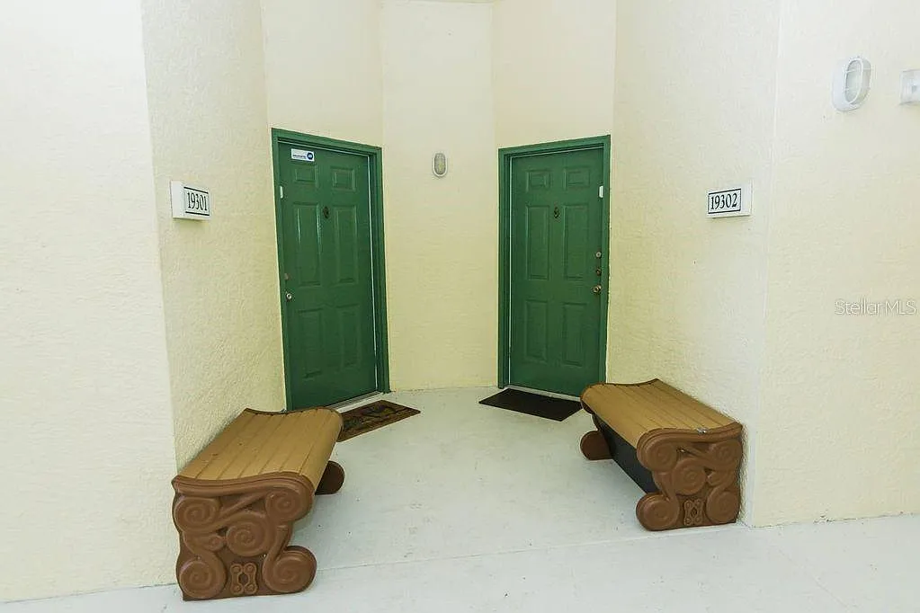 2 bed, 2.0 bath, 1110 sqft, $1,800 — Photo 3