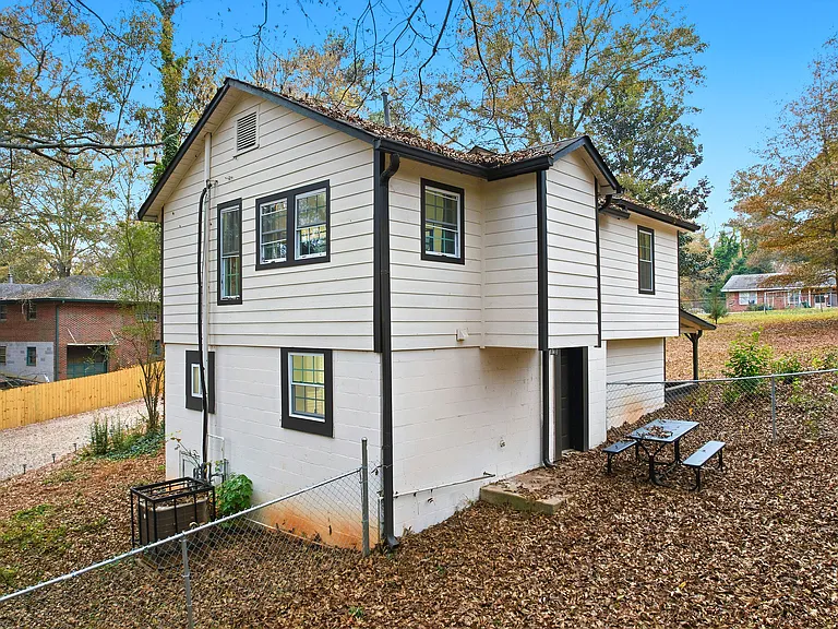 5901 Ridge Dr SE — Photo 31
