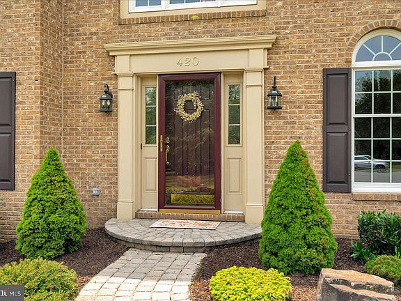 2nd image of 420 Willowbend Ct