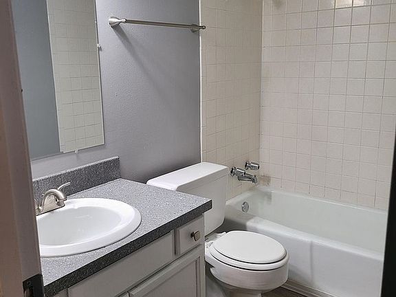 2nd image of 417 NE Trilein Dr #304