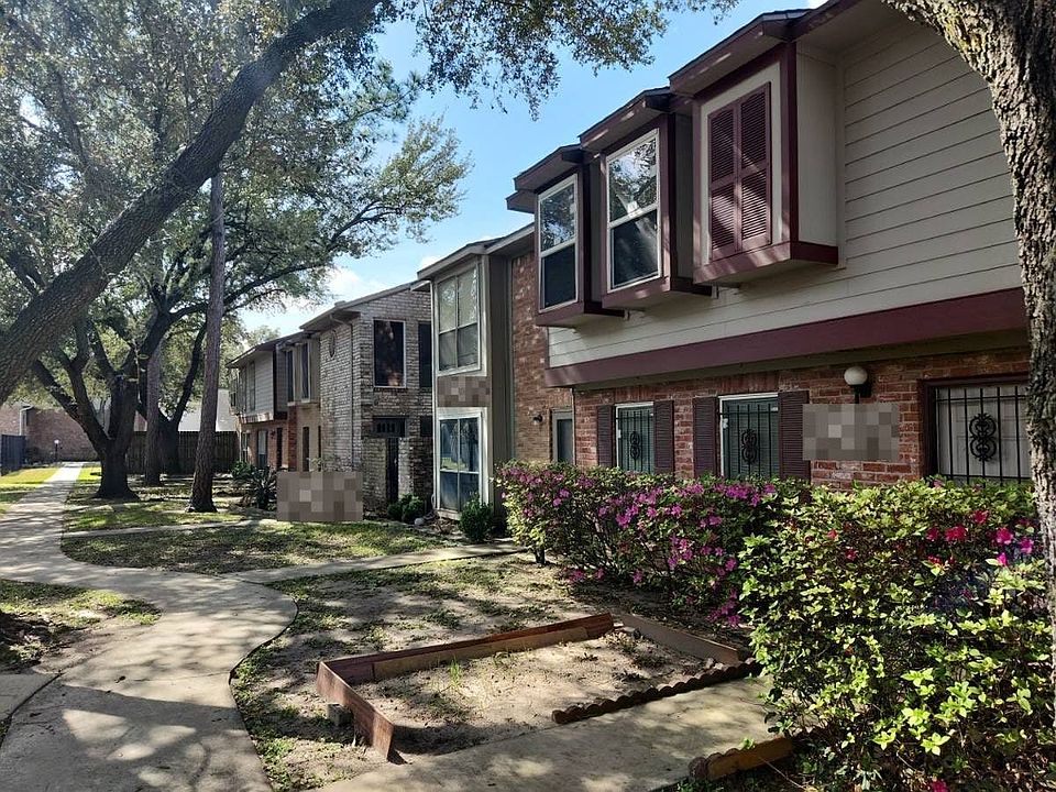 2nd image of 9231 Westwood Village Dr #4