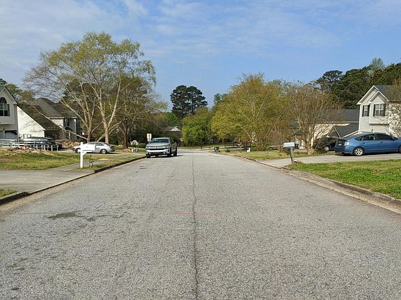 5th image of 1510 Beech Grove Dr