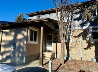 Laurelwood, Edmonton, AB T6K 3Z2