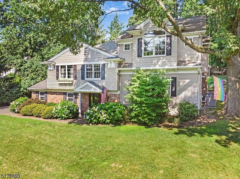 1st image of 545 Spencer Dr